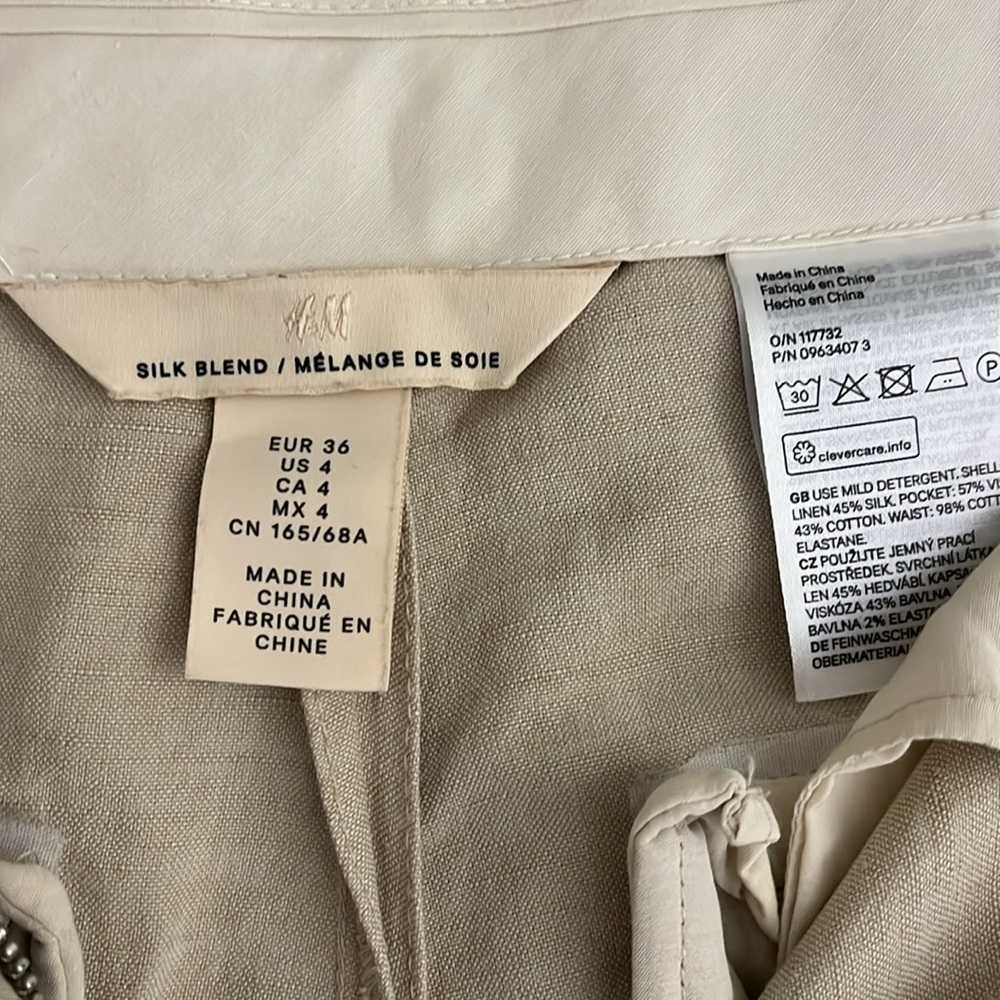 Linen-silk blend bermuda shorts. Size US4/EU36. Excellent condition. - Picture 4 of 4